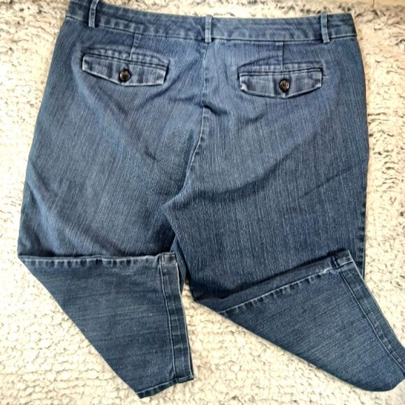 Dockers Trouser Style Stretch Denim Capri Women's 16P. Blue..................... - Picture 2 of 7